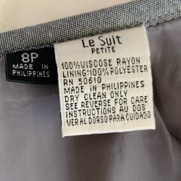 Grey LeSuit Long skirt and jacket - Picture 8 of 8